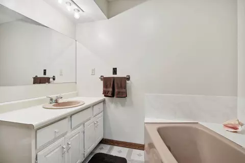204 E Maple St, Ogden, IL 61859 photo 18