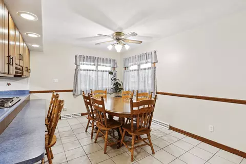 204 E Maple St, Ogden, IL 61859 photo 9
