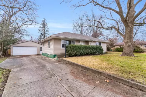 1315 Alms Dr, Champaign, IL 61820