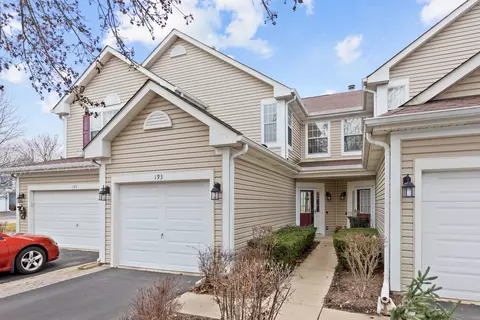 193 Polaris Dr #32, Lake In The Hills, IL 60156