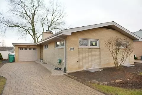 2631 Sunnyside Ave, Westchester, IL 60154