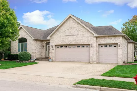 136 Rose Dr, Bloomingdale, IL 60108