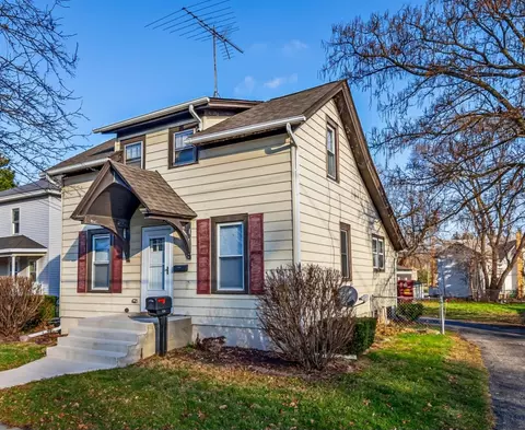 419 S State St, Marengo, IL 60152