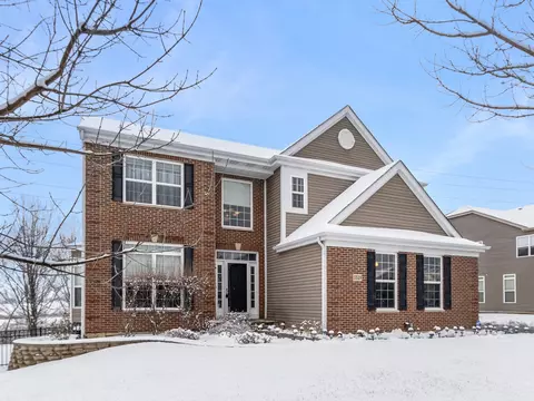 3318 Moraine Dr, Aurora, IL 60506