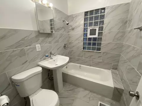 8152 S Escanaba Ave, Chicago, IL 60617 photo 5