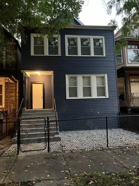 8152 S Escanaba Ave, Chicago, IL 60617