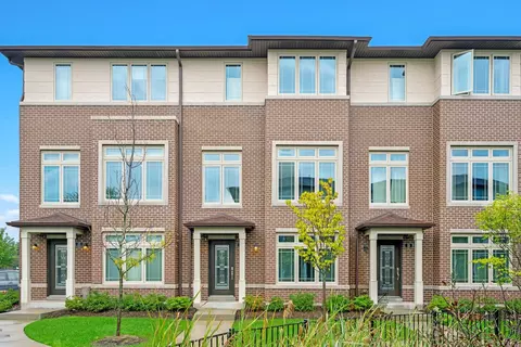 7820 Madison St, River Forest, IL 60305