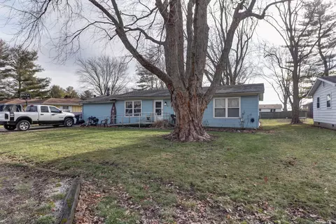 607 E Marshall St, Tolono, IL 61880