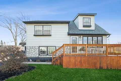 9207 Pleasant Ave, Tinley Park, IL 60487