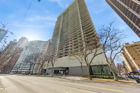 1212 N Lake Shore Dr #13CN, Chicago, IL 60610