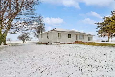 3501 W 3000s Rd, Kankakee, IL 60901