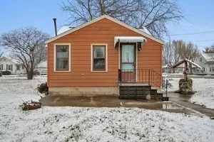 370 6th Ave, South Wilmington, IL 60474