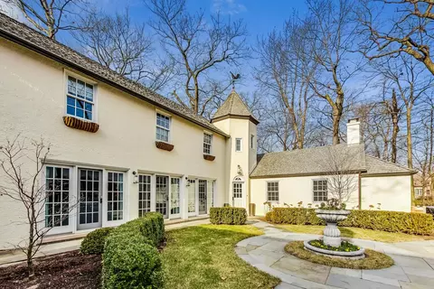 41 Sheridan Rd, Highland Park, IL 60035
