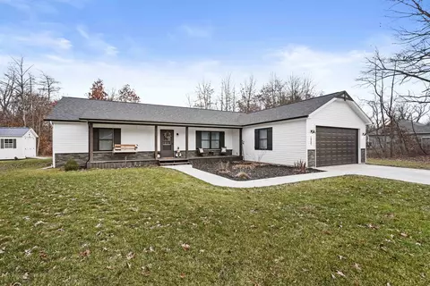 10985 N 575 E, De Motte, IN 46310