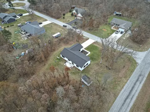 10985 N 575 E, De Motte, IN 46310 photo 2