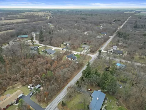 10985 N 575 E, De Motte, IN 46310 photo 6