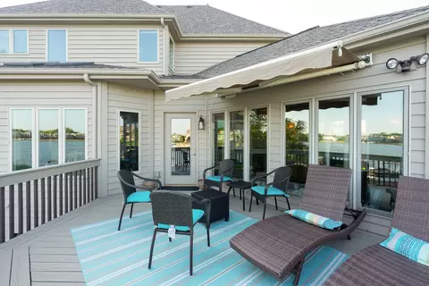 Exterior - 13237 Lakeshore Dr, Plainfield, IL 60585 photo 5 of 7