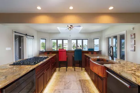 Kitchen - 13237 Lakeshore Dr, Plainfield, IL 60585 photo 3 of 5