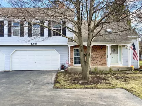 2 S723 Grove Ln, Warrenville, IL 60555