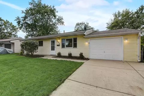 404 Concord Dr, Streamwood, IL 60107