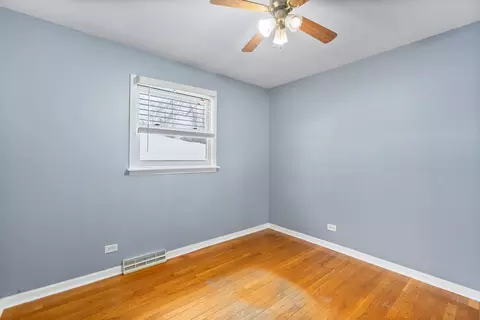 331 Triggs Ave, Elgin, IL 60123 photo 11