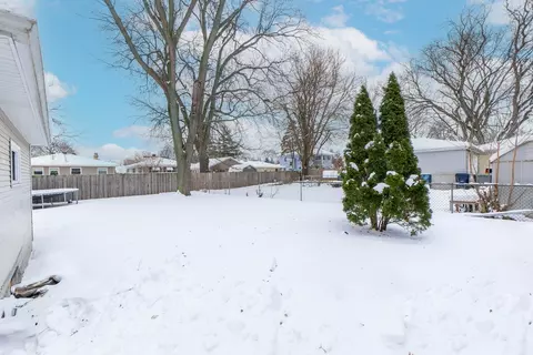 331 Triggs Ave, Elgin, IL 60123 photo 20