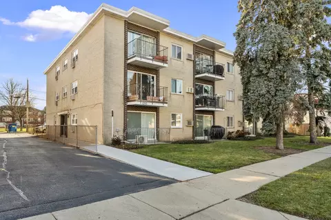 1285 E Washington St #4, Des Plaines, IL 60016