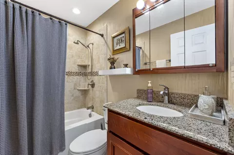 1285 E Washington St #4, Des Plaines, IL 60016 photo 11