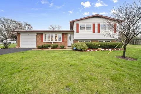 116 E Hintz Rd, Arlington Heights, IL 60004