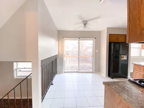 809 Rose Ln, Matteson, IL 60443 photo 9
