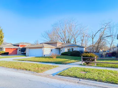 809 Rose Ln, Matteson, IL 60443 photo 3