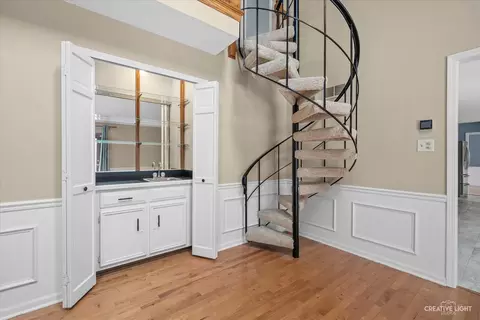 665 Chippewa Dr, Naperville, IL 60563 photo 8