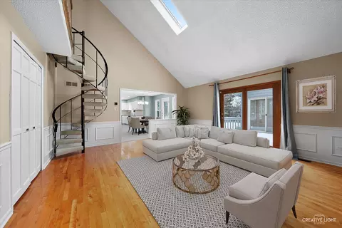 665 Chippewa Dr, Naperville, IL 60563 photo 5