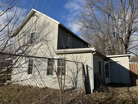 Exterior - 117 Providence Rd, Buda, IL 61314 photo 4 of 5