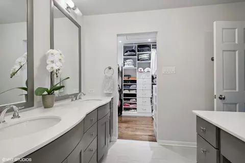 1306 N Sutton Pl, Chicago, IL 60610 photo 27