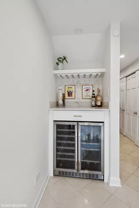 1306 N Sutton Pl, Chicago, IL 60610 photo 43