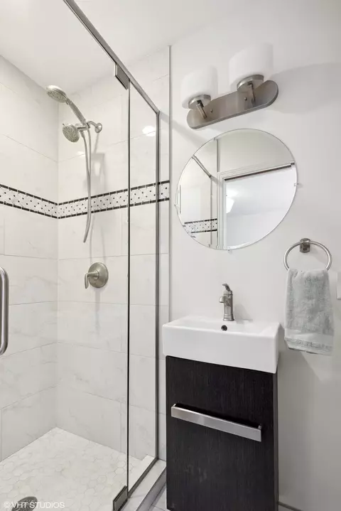 1306 N Sutton Pl, Chicago, IL 60610 photo 37