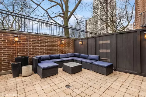1306 N Sutton Pl, Chicago, IL 60610 photo 47