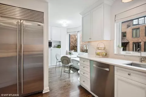 1306 N Sutton Pl, Chicago, IL 60610 photo 13