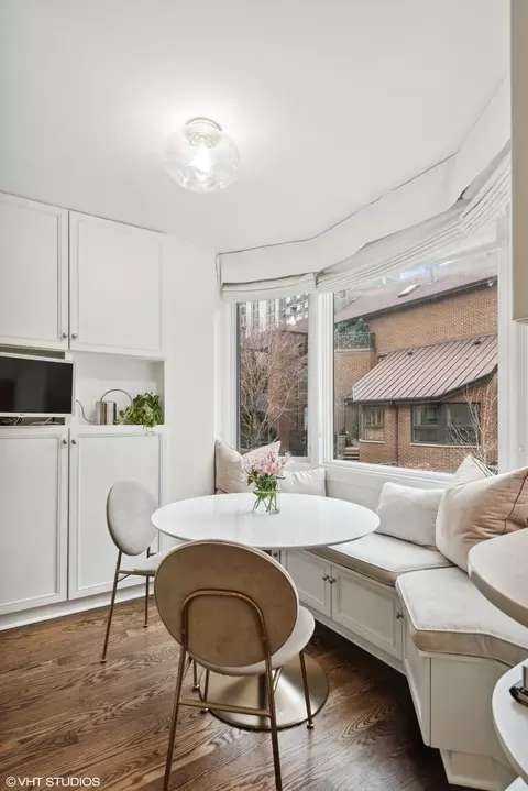 1306 N Sutton Pl, Chicago, IL 60610 photo 17
