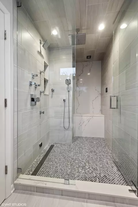 1306 N Sutton Pl, Chicago, IL 60610 photo 29
