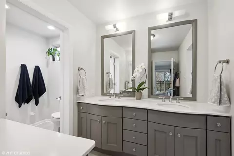1306 N Sutton Pl, Chicago, IL 60610 photo 26