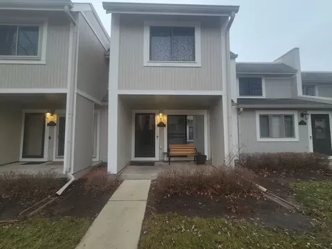 623 Dove Ct, Grayslake, IL 60030