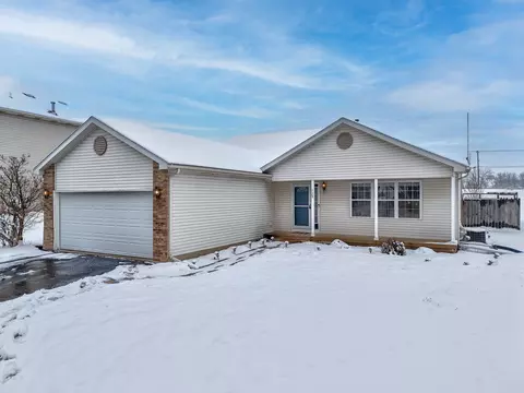 728 Steamboat Ct, Ottawa, IL 61350