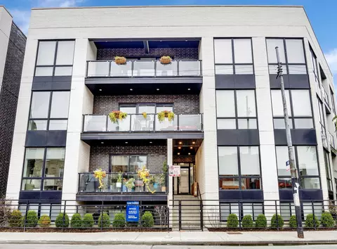 2854 W Belmont Ave #2N, Chicago, IL 60618