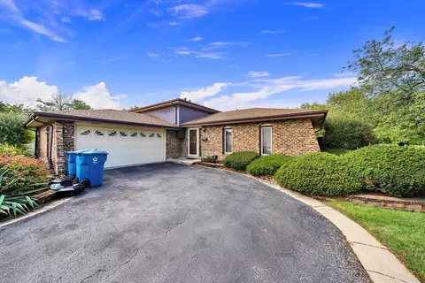 16600 Prince Dr, South Holland, IL 60473