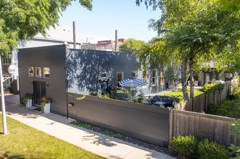 3109 N Washtenaw Ave, Chicago, IL 60618