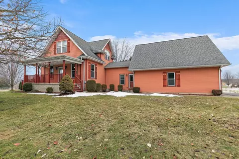 5 N988 Meredith Rd, Maple Park, IL 60151