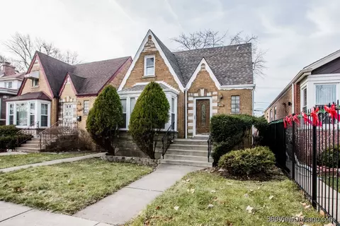9212 S May St, Chicago, IL 60620