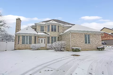 625 Meadow Ct, Elk Grove Village, IL 60007